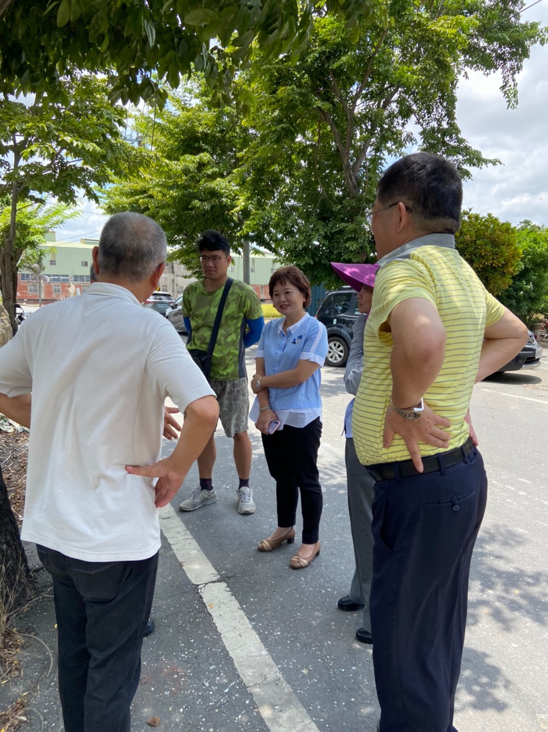 合興村中央路997巷（和馨綠道）崙腳排水會勘會勘：會同鄉長、主秘、公所建設課、合興村村長杜崇維及彰化縣農田水利會秘書一同前往會勘。